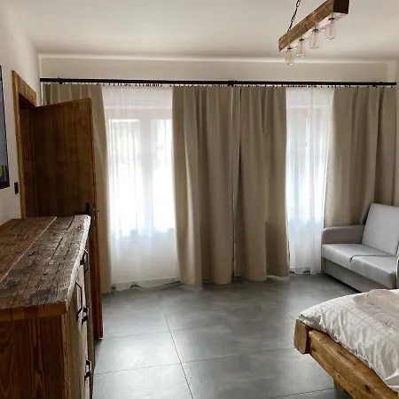 Zander Apartment