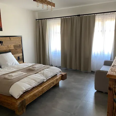 Zander Apartmán Zator